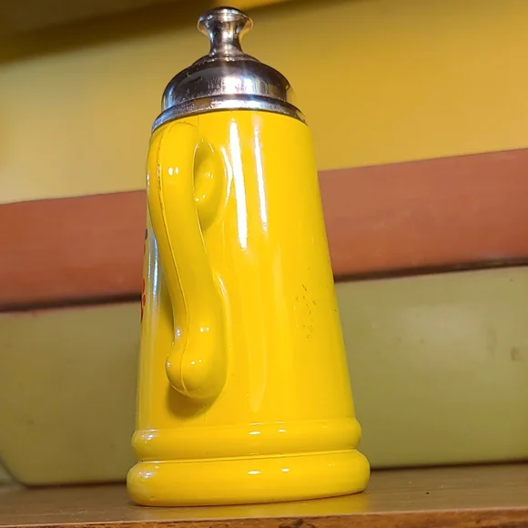 Avon - Picture 2 of 8